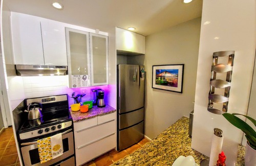 Truman Annex Condo | Old Town 2 Bicycles, Grill, WiFi, 1st Floor, Pool! Rent 30 days get 20% discount