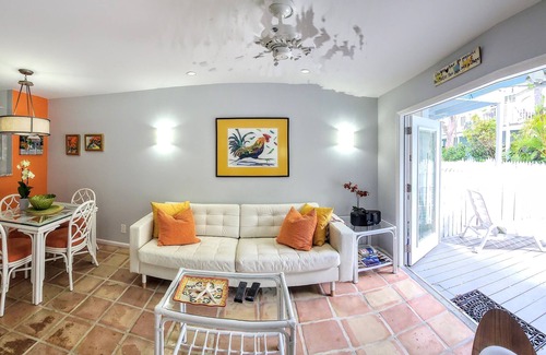 Truman Annex Condo | Old Town 2 Bicycles, Grill, WiFi, 1st Floor, Pool! Rent 30 days get 20% discount