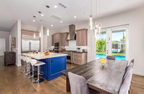 Southwest Village House | Old Town LuxeScape-6 Bedrooms-Private Pool&Spa