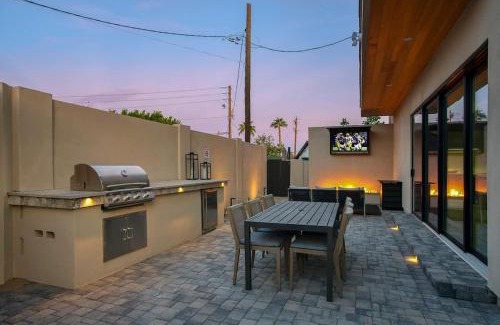 Southwest Village House | Old Town Modern by HOZHO