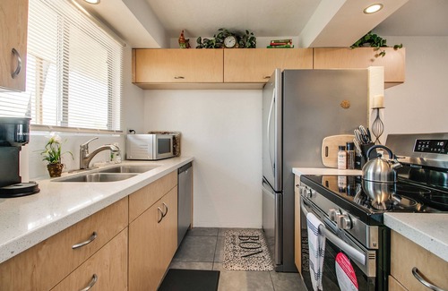 South Scottsdale Condo | Old Town Scottsdale 1 Bdrm Condo in Prime Location!