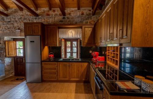 Fokiano House | Old Winery Stonehouse