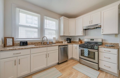 Hampton House | Olde Hampton, right in the center of Hampton Roads 1