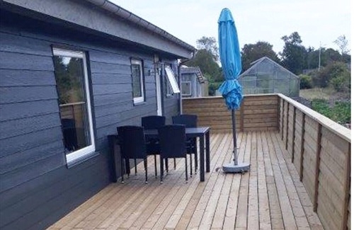 Bratten Strand House | Older renovated and well equipped holiday home near the beach