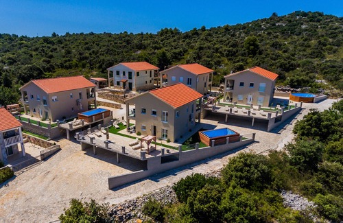 Veliki Drvenik Apartment | Olea Resort, 50m2, sea view, (2+2) persons