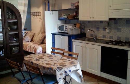 Latina Lido House | OLEANDER COTTAGE - ONE HUNDRED STEPS FROM THE BEACH