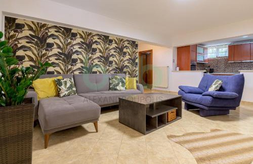 Alexandroupoli Apartment | 'Oleander Garden'