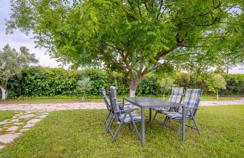 Alexandroupoli Apartment | 'Oleander Garden'