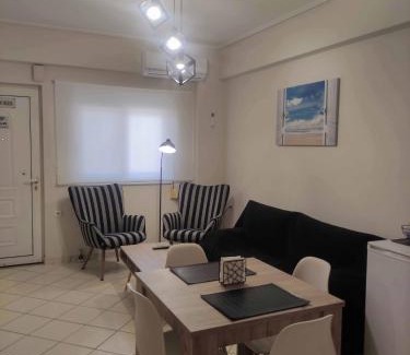 Anatolikos Sinikismos Apartment | Olga & Dimitris