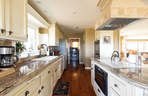Paso Robles House | Olive Ranch by AvantStay | Enjoy Sunsets over the Valley | 4.5 Acre Ranch Home