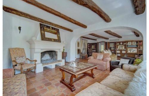 Grasse Villa | Olive tree garden villa with heated swimming pool and jacuzzi