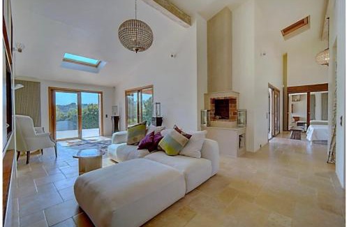 Grasse Villa | Olive tree garden villa with heated swimming pool and jacuzzi