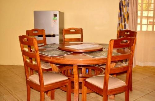 Eldoret Villa | Olives and Roses