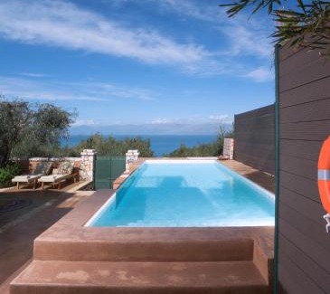 Agios Spyridon Corfu Villa | Olivia on Sea