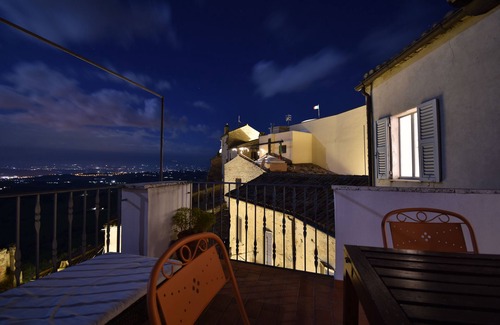 Acquaviva Picena House | Olli Palace - medieval building