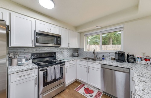 Tanglewilde-Thompson Place House | Olympia Home w/Deck ~ 7 Mi to Amtrak Train!
