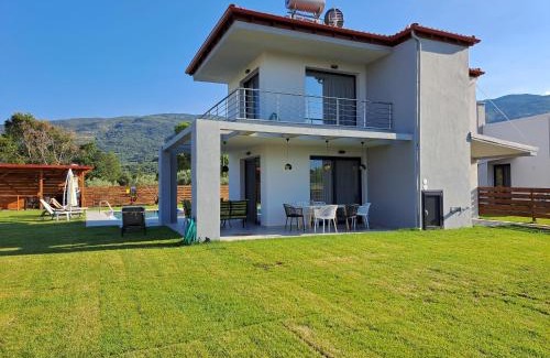 Skotina House | OLYMPUS Paradise 6