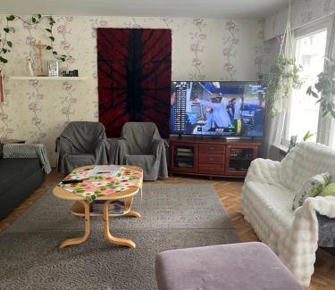 Vanhahovi Apartment | Omakotitalo Kiteen keskustassa