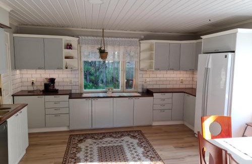 Joutsa Apartment | Omakotitalo kolmella makuuhuoneella
