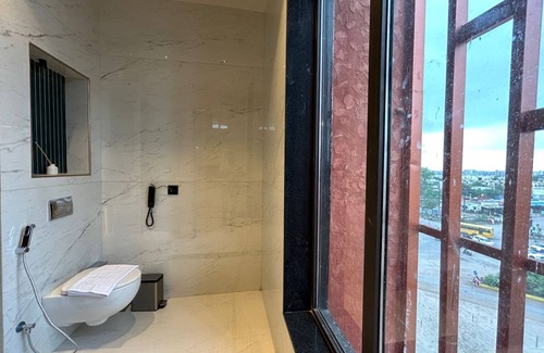 Raipur Hotel | Omaya Suites
