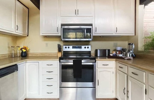 Kelseyville House | OMG VIEWS for relaxing getaway. KING bed/🔥WiFi