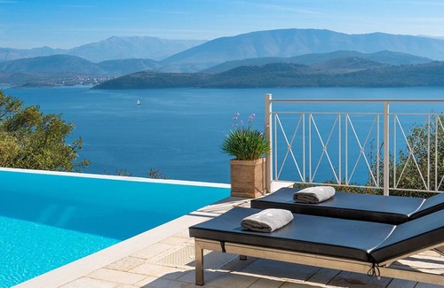 Agios Stefanos Villa | Omolos House - Five Bedroom Villa, Sleeps 10