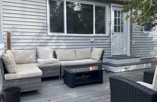 Lorton House | On I-95 Hwy Exit , Downtown D.C 15 Minutes Direct HWY route, Fort Belvoir Army