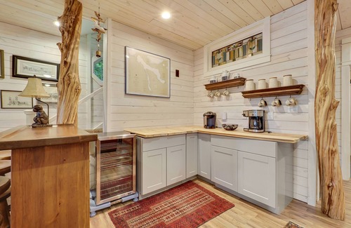 East Jordan House | On Lake Charlevoix | Fire-pit | Private Dock | Secluded Getaway/dog friendly
