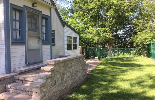 Norway Cottage | On Lake Shafer Right Next To Indiana Beach's South Entrance