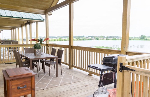 Willis Cottage | on lake time tiny living