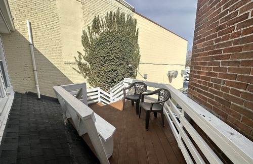 Berlin Apartment | On Main Street - Apartment B - Berlin, MD