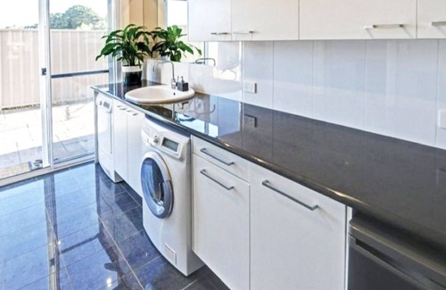Calare House | On Par for a Great Escape