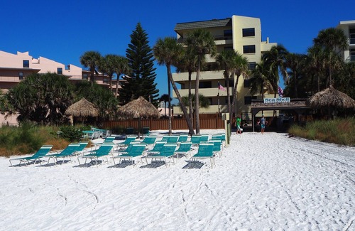 Siesta Key Condo | On Siesta Key beach , condo w/heated pool, w/beautiful 4th floor view