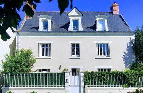 La Dagueniere House | On the banks of the Loire between vineyards and castles.