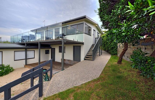 Coles Bay House | On the Beach 1