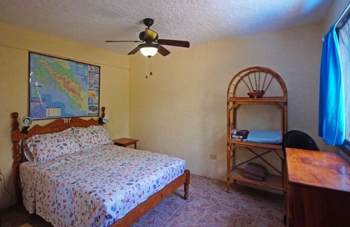 Quebrada La Gamba House | On the Beach at Playa Zancudo