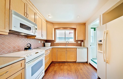 La Playa House | On The Beach Casa - Beautiful Spanish style adobe, with private front row bay access.