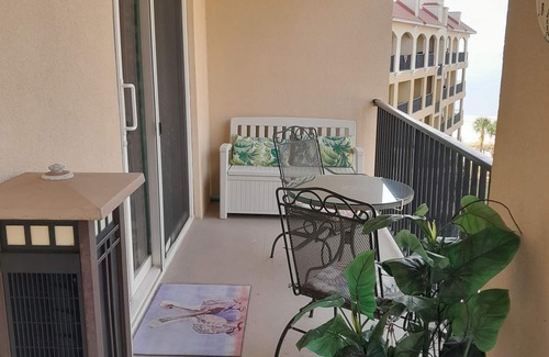 Henderson Point Condo | On the beach! Gated condo 2BR with a spectacular ocean view.