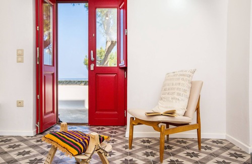 Perissa House | On the beach!