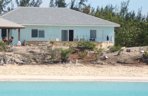 Bennett's Harbour House | ON THE BEACH, just steps to the water