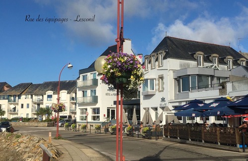 Plobannalec-Lesconil House | ON THE DUNE AT LESCONIL. 100 M BEACH. SEA VIEW. ALL ON FOOT! 3 *