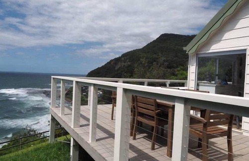 Coalcliff House | ON THE EDGE COALCLIFF