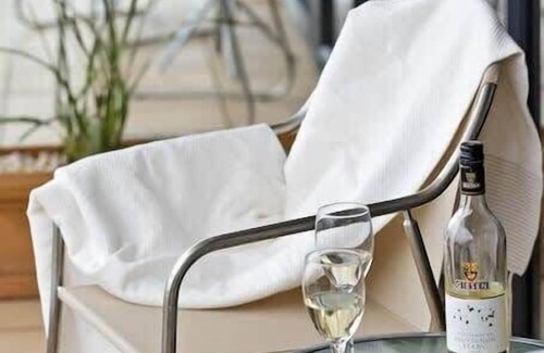 Torquay Apartment | On The Esplanade - Oceanfront Apartment