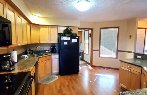 Eureka Springs House | ON THE ISLAND CLOSE TO RECREATION CENTER!