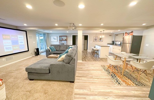Vermilion House | On The Lake! 5 Bedroom Lakefront Home