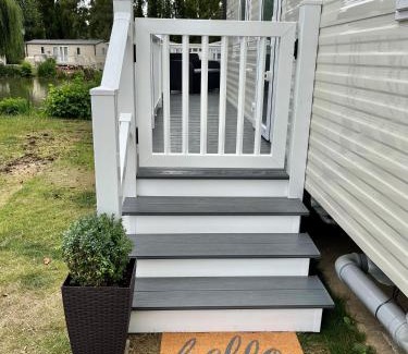 Clacton-on-Sea Resort | On the Lake Weeley