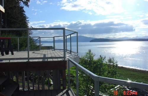 North Douglas Apartment | On the Mendenhall Wildlife Refuse - bird migration flyway, eagle nests.
