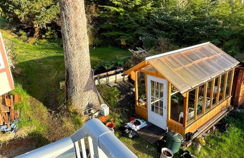 North Douglas Apartment | On the Mendenhall Wildlife Refuse - bird migration flyway, eagle nests.