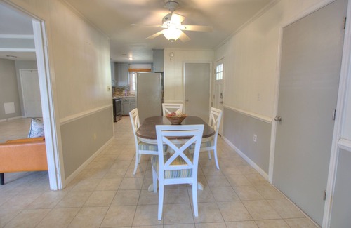 Coliseum Central House | On the River - Quiet Cove Creek 4BR Home near it all.