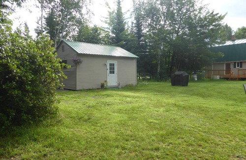North Penobscot Cottage | On the road to Baxter Park, and white water rafting rafting.